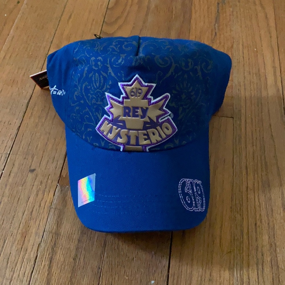 NWT Rey Mysterious WWE Hat